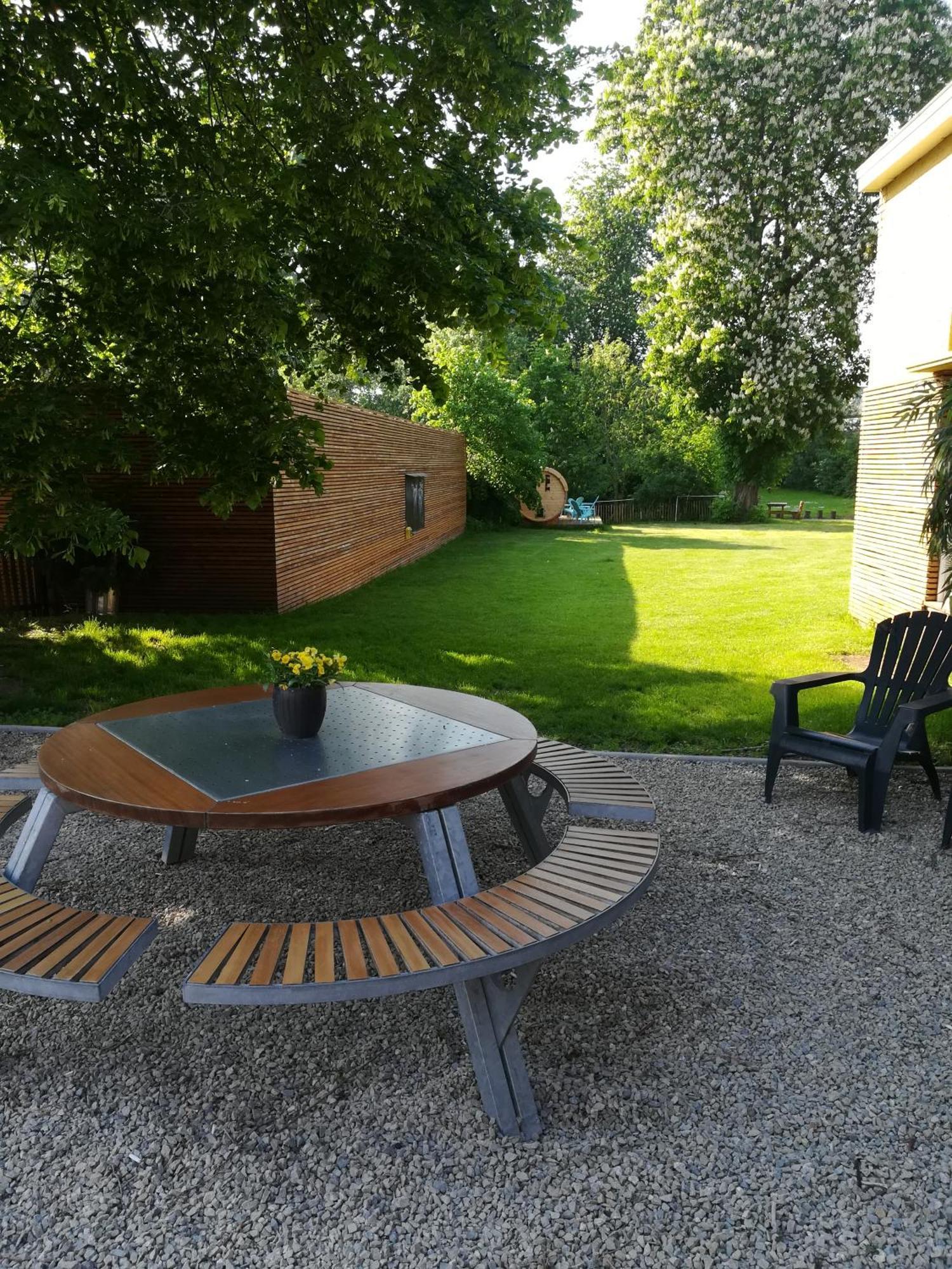 Skindles Guesthouse B&B - vakantie appartementen Poperinge Kamer foto